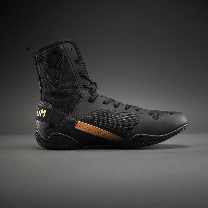 Venum Elite Neo Boxing Shoes | Black/Gold