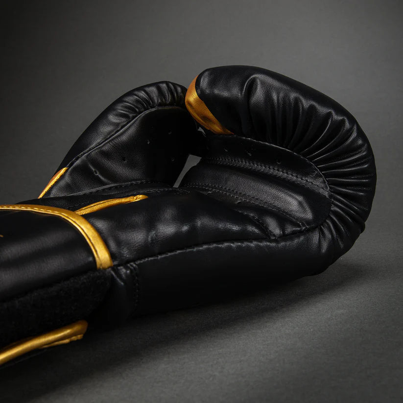 Venum Challenger 2.5 Boxing Gloves – Black/Gold 16oz