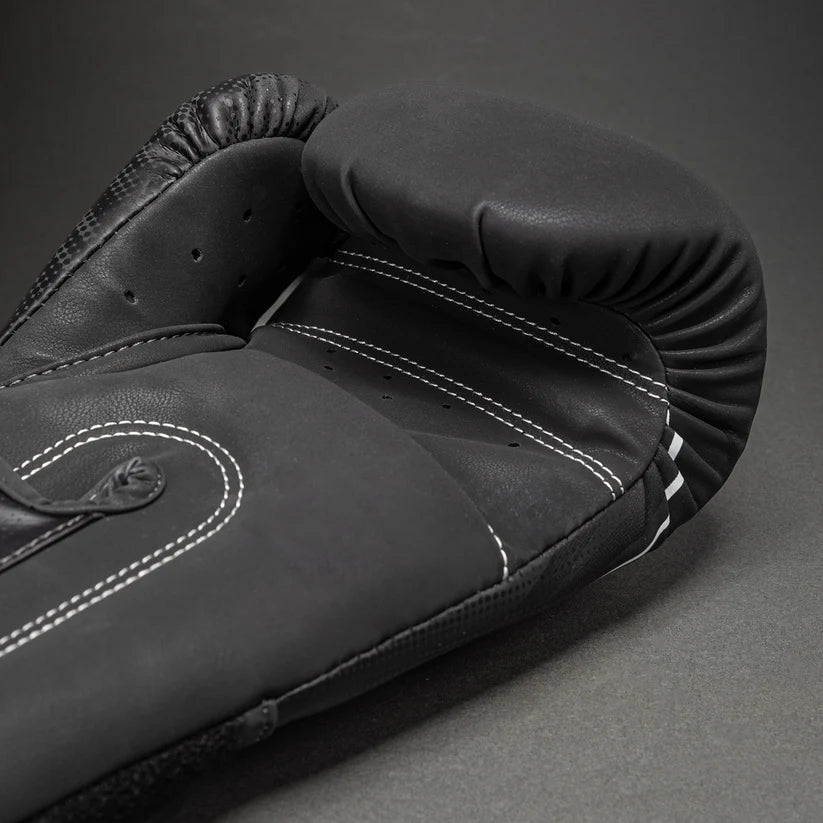 Venum Stealth Boxing Gloves | Black/White