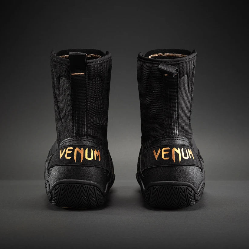 Venum Elite Neo Boxing Shoes | Black/Gold