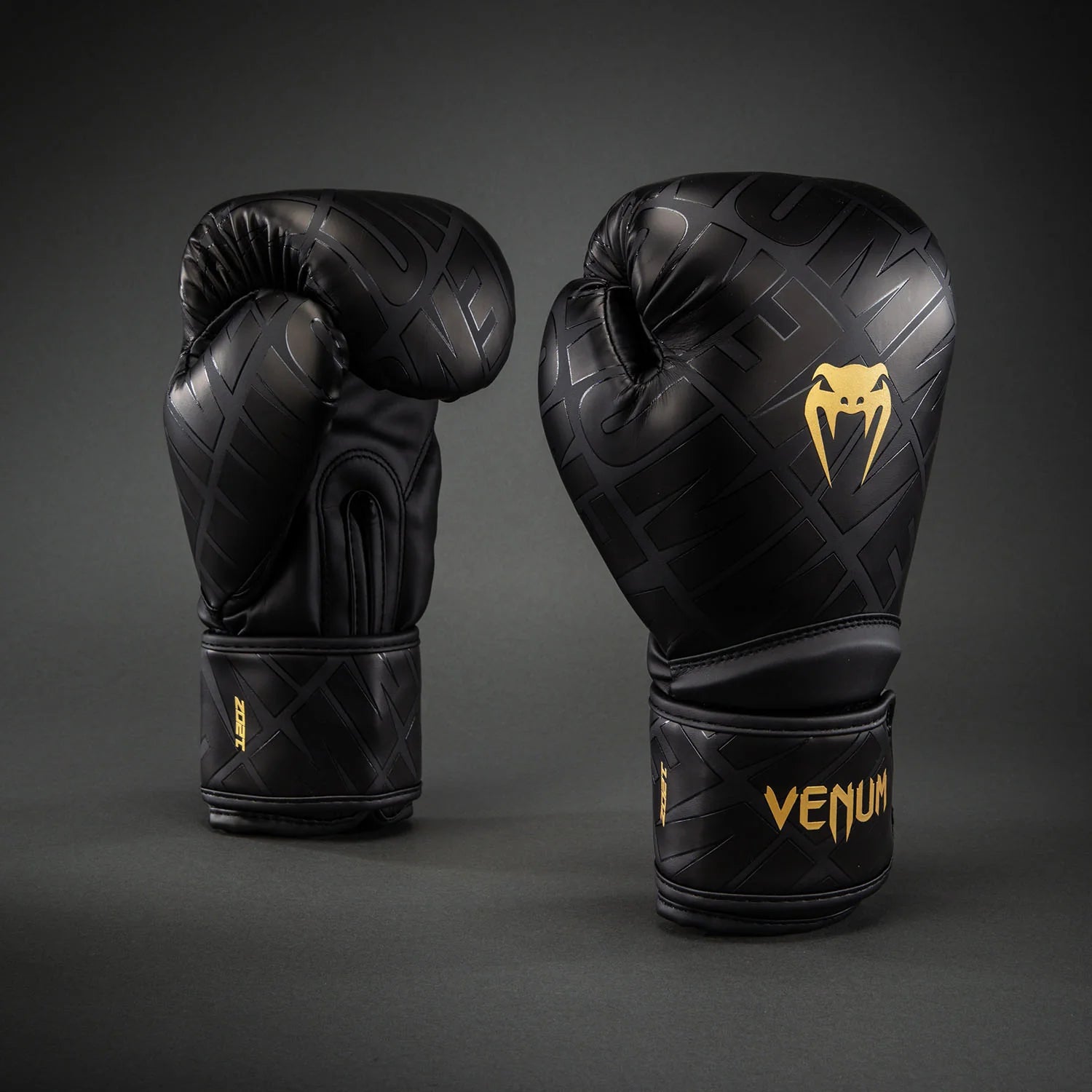 Venum Contender 1.5 XT 3D Boxing Gloves - Black/Gold 16oz