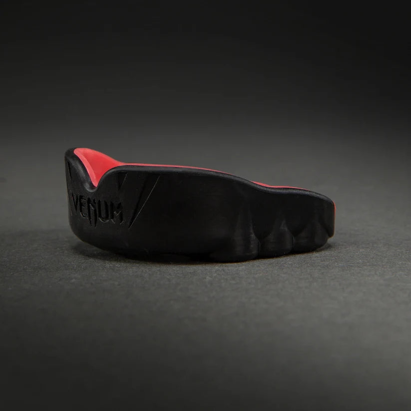 Venum Challenger Mouthguard | Black/Corail
