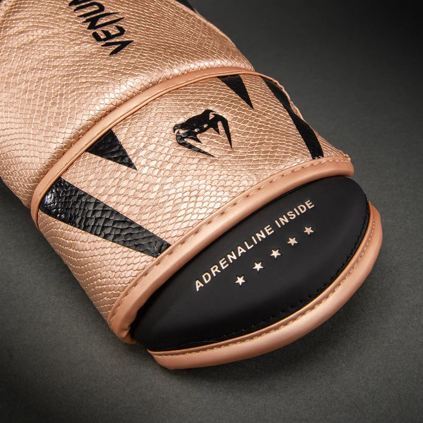 Venum Challenger 4.0 Scales Boxing Gloves | Pearly Pink/Black